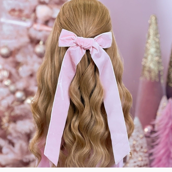 The Beachwaver Co. Other - Beachwaver Velvet Bow LG. Pink BNIP